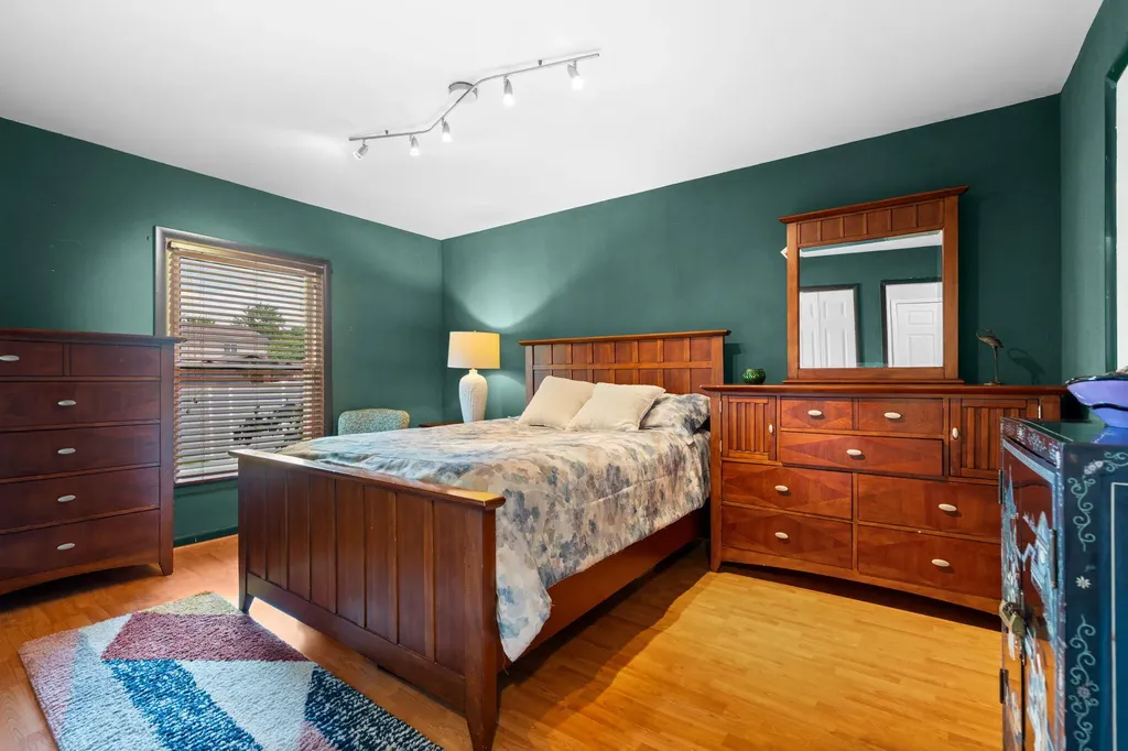 1953 Andover Drive Superior Charter Township MI 48198