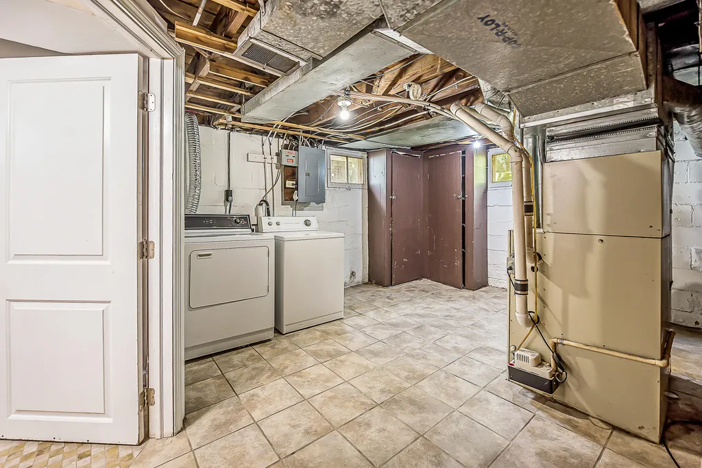 215 Buena Vista Avenue Ann Arbor City MI 48103