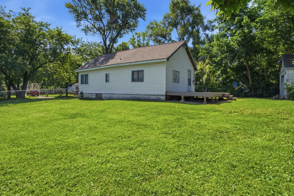 543 Emerson Avenue Pontiac City MI 48342