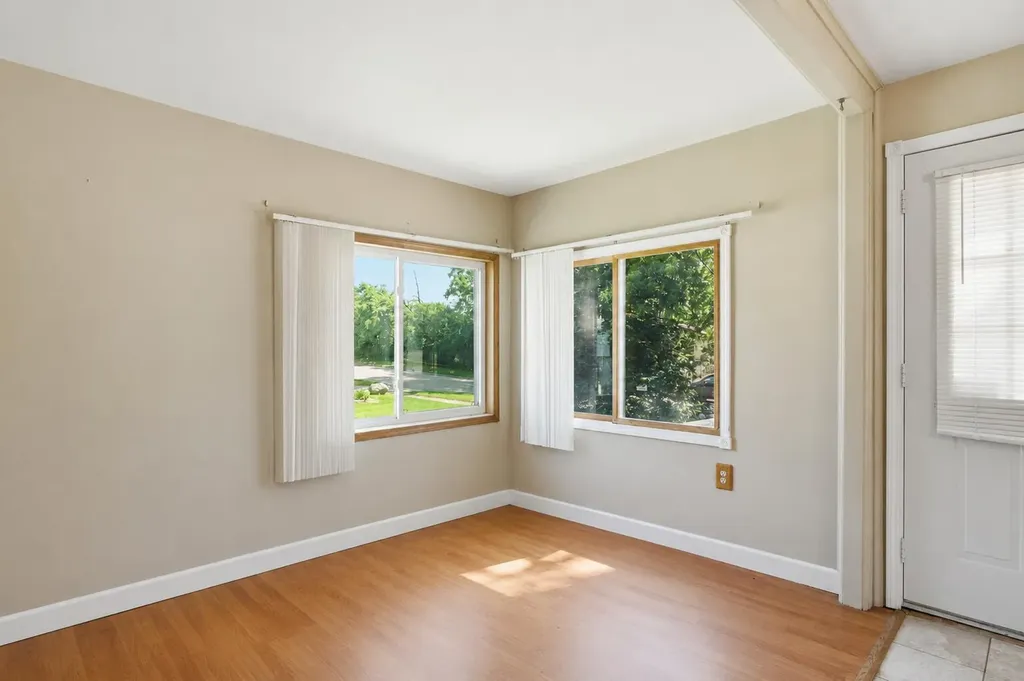 543 Emerson Avenue Pontiac City MI 48342