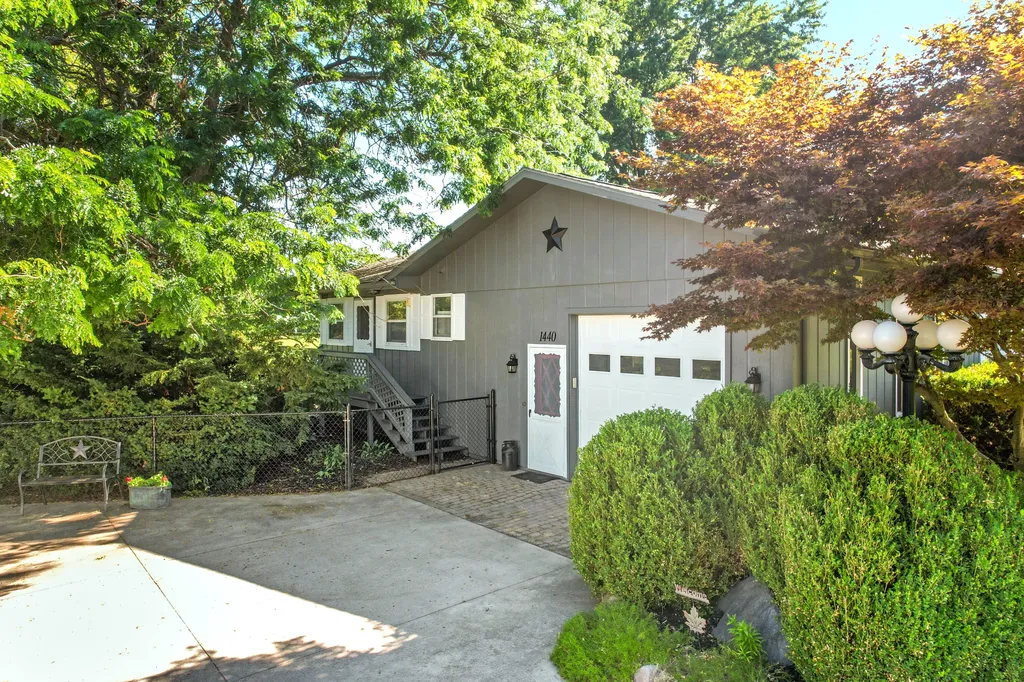 1440 Day Road York Charter Township MI 48160