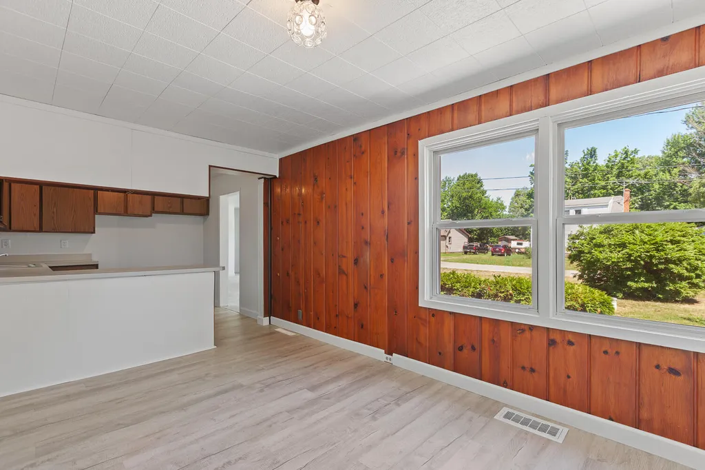 1055 Loren Road Adrian Township MI 49221