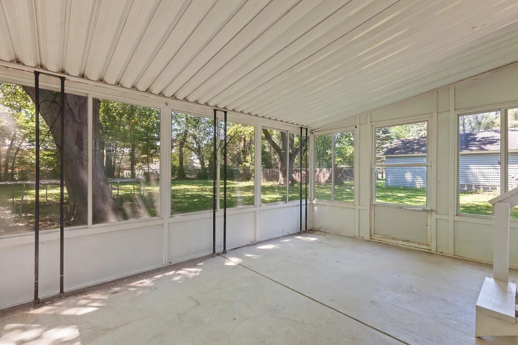 1055 Loren Road Adrian Township MI 49221