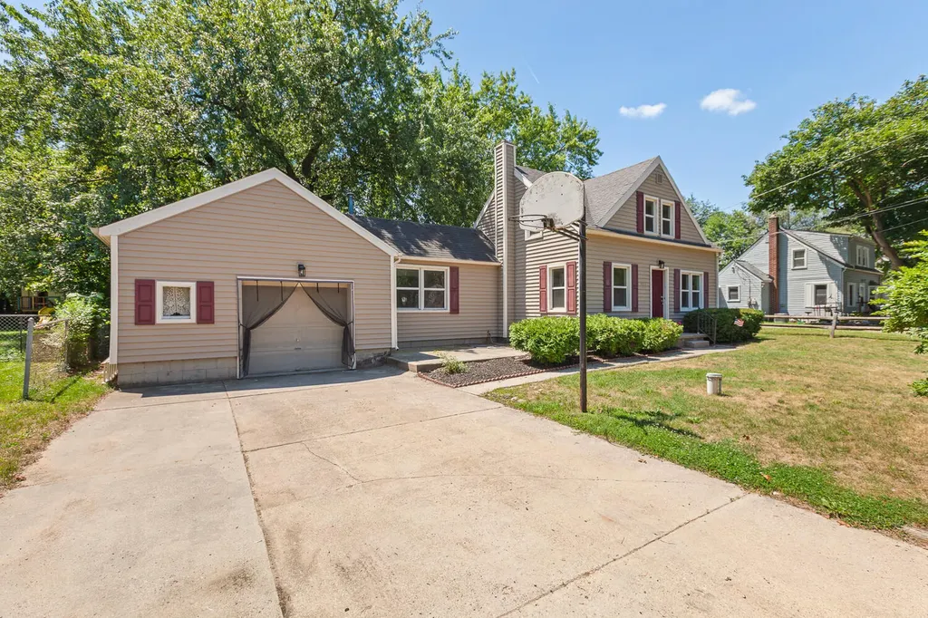 1055 Loren Road Adrian Township MI 49221