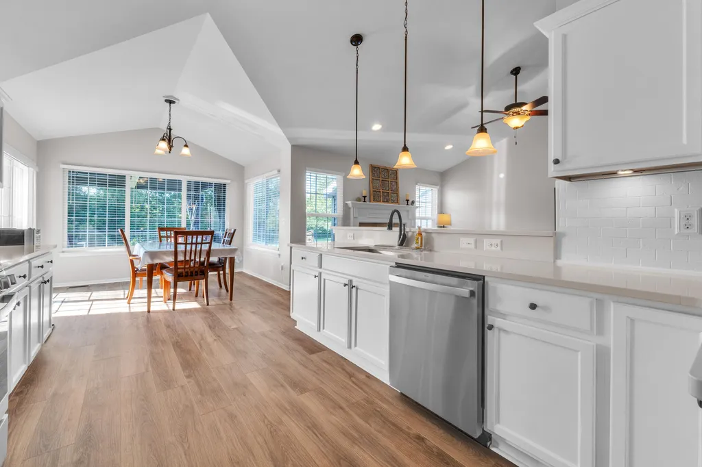 10359 Cobb Hollow Farm York Charter Township MI 48176