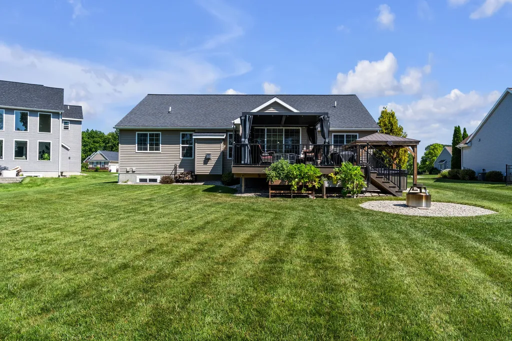 10359 Cobb Hollow Farm York Charter Township MI 48176