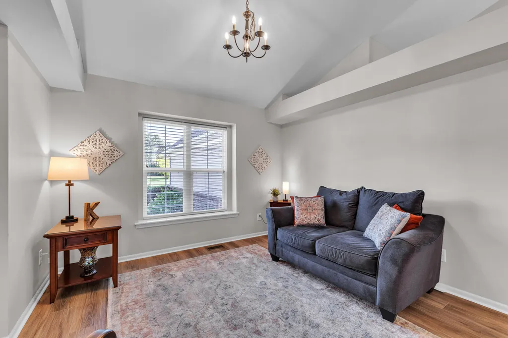 10359 Cobb Hollow Farm York Charter Township MI 48176