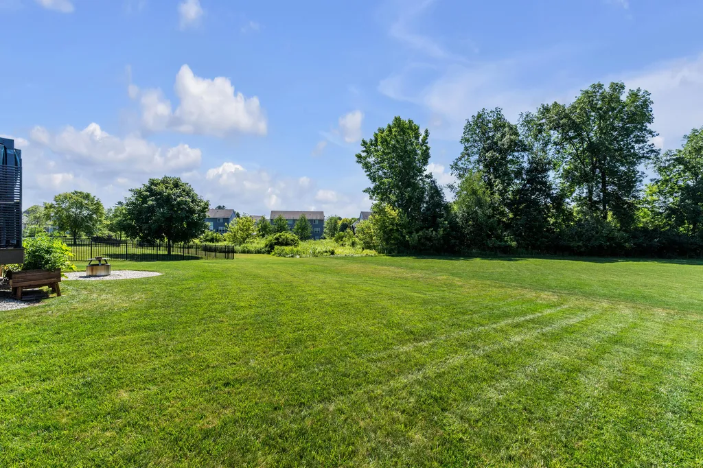 10359 Cobb Hollow Farm York Charter Township MI 48176