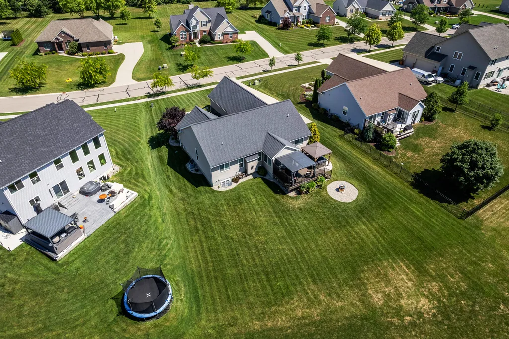 10359 Cobb Hollow Farm York Charter Township MI 48176