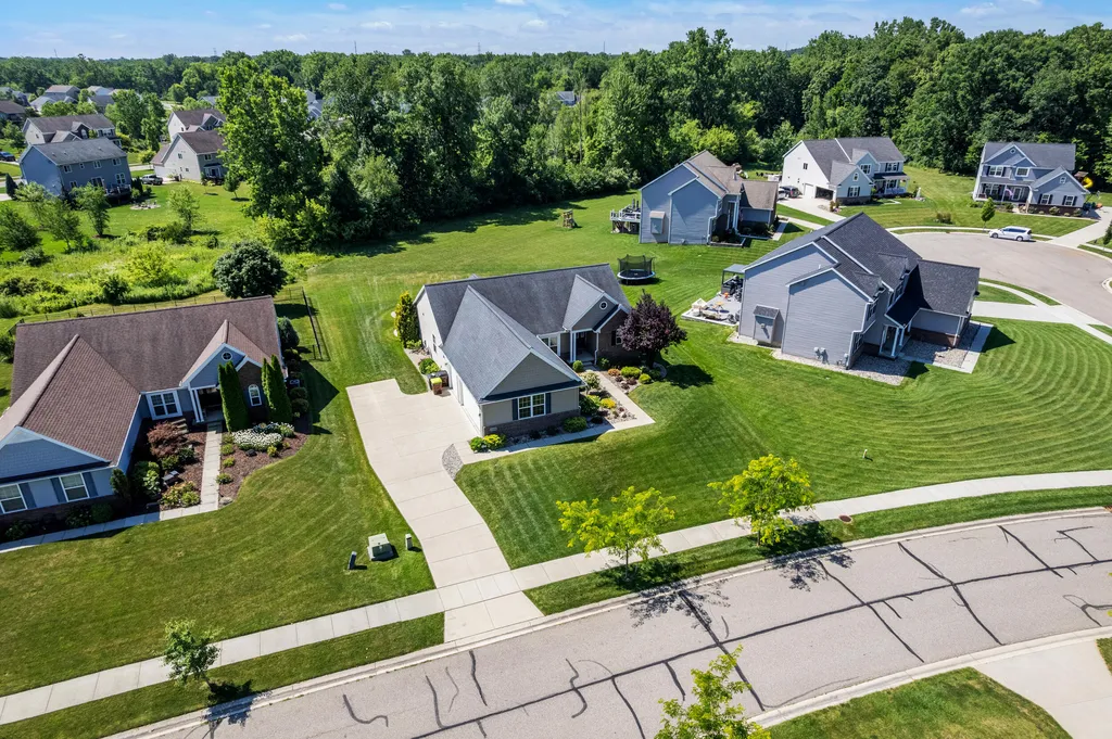 10359 Cobb Hollow Farm York Charter Township MI 48176