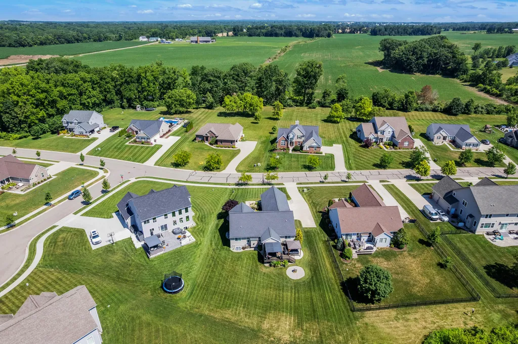10359 Cobb Hollow Farm York Charter Township MI 48176