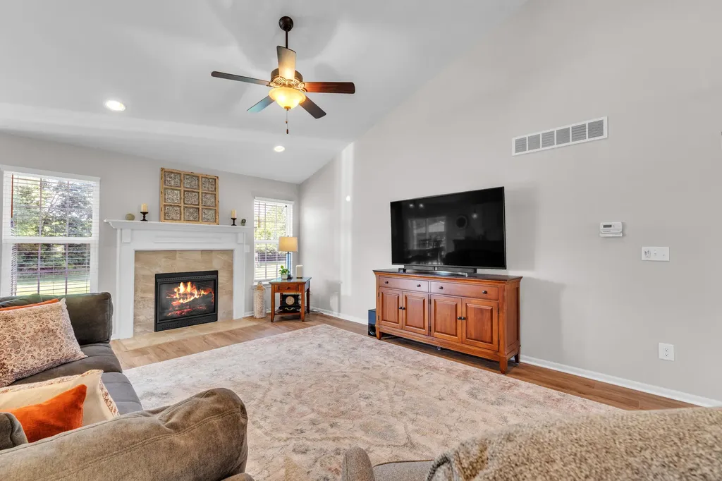 10359 Cobb Hollow Farm York Charter Township MI 48176