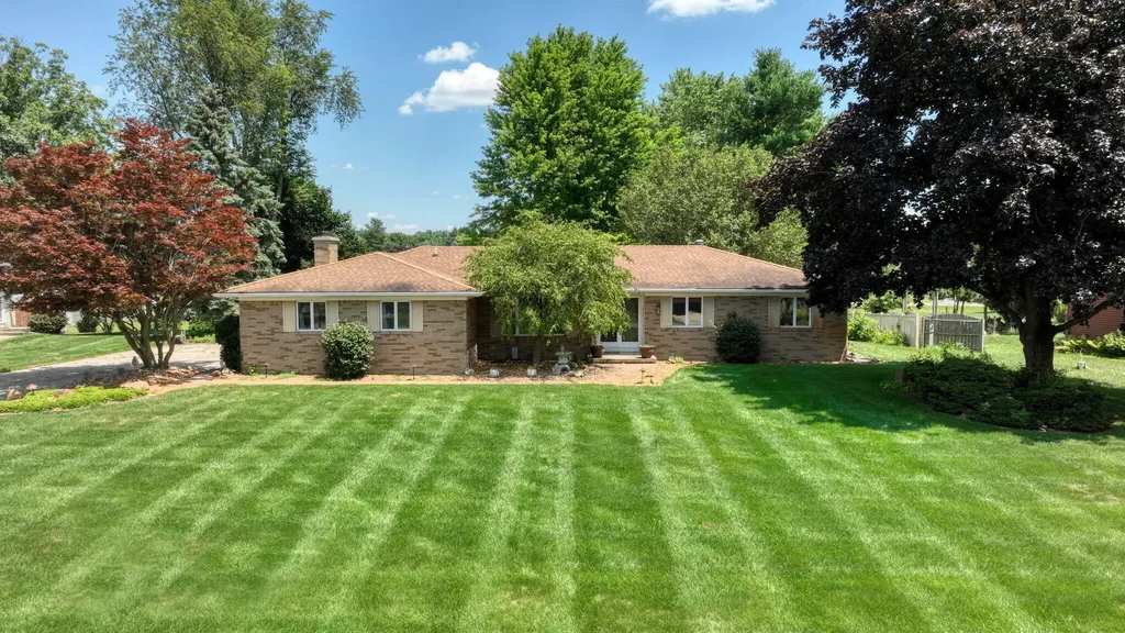 8745 Hawthorne Hills Drive Tecumseh Township MI 49286