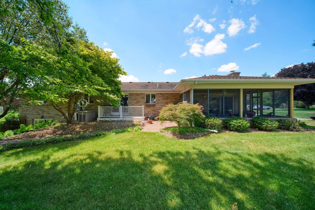 8745 Hawthorne Hills Drive Tecumseh Township MI 49286