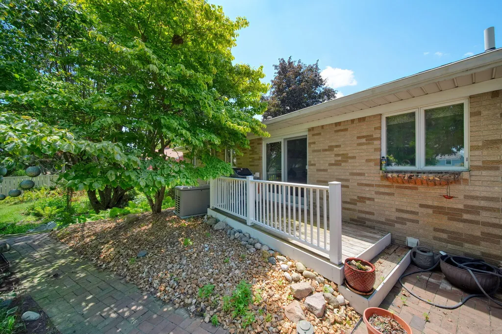 8745 Hawthorne Hills Drive Tecumseh Township MI 49286