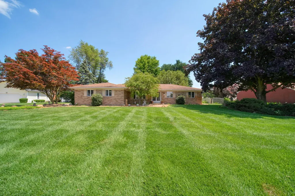 8745 Hawthorne Hills Drive Tecumseh Township MI 49286