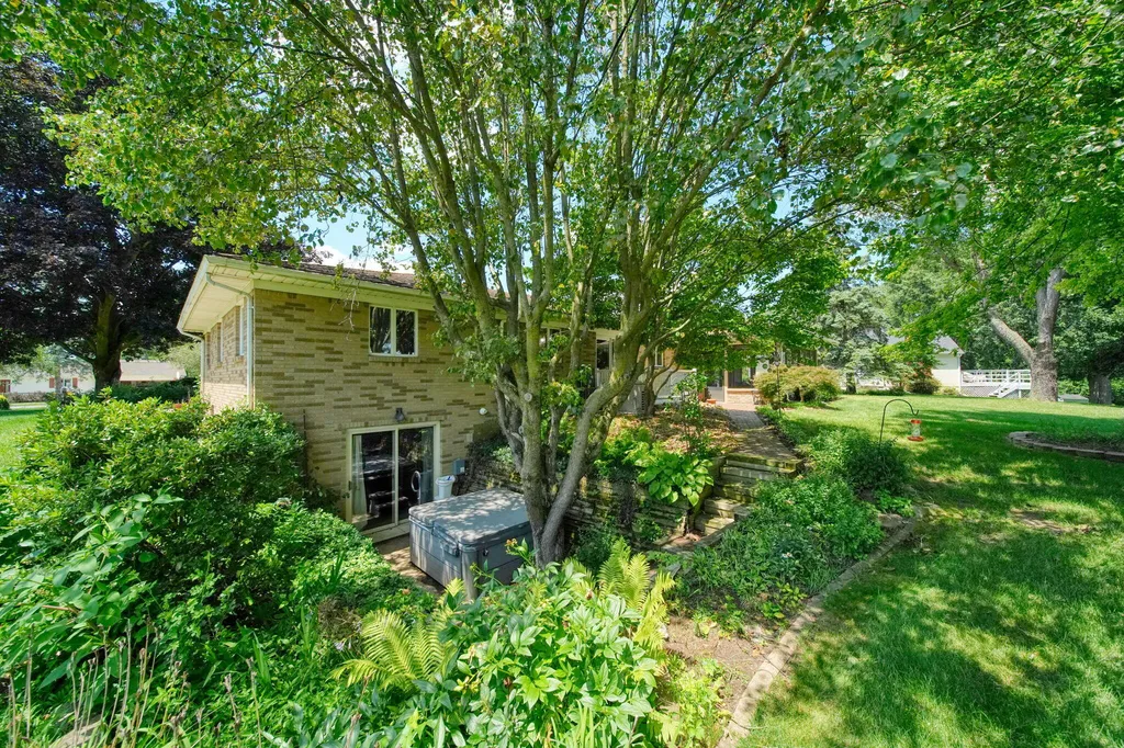 8745 Hawthorne Hills Drive Tecumseh Township MI 49286