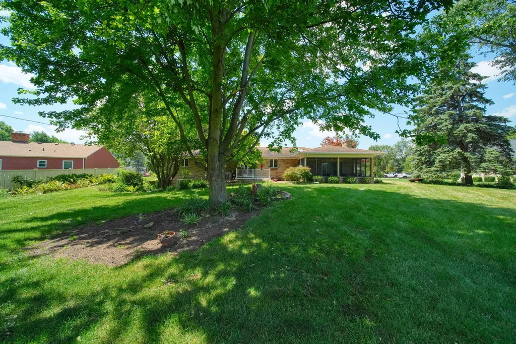 8745 Hawthorne Hills Drive Tecumseh Township MI 49286