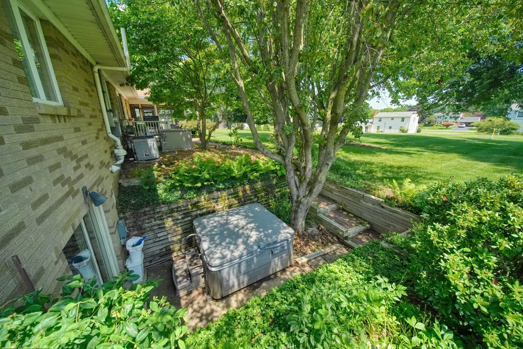 8745 Hawthorne Hills Drive Tecumseh Township MI 49286