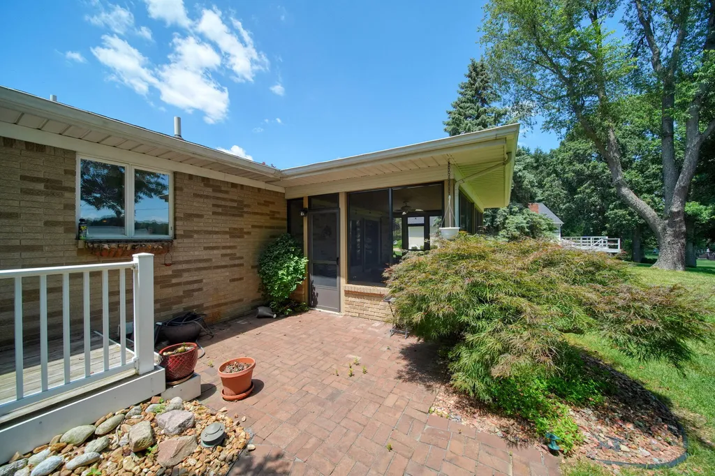 8745 Hawthorne Hills Drive Tecumseh Township MI 49286