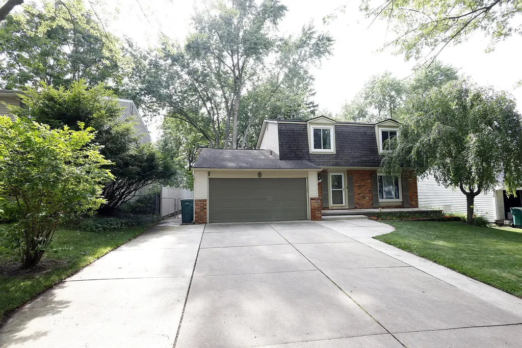 40 Colony Court Ypsilanti Charter Township MI 48197