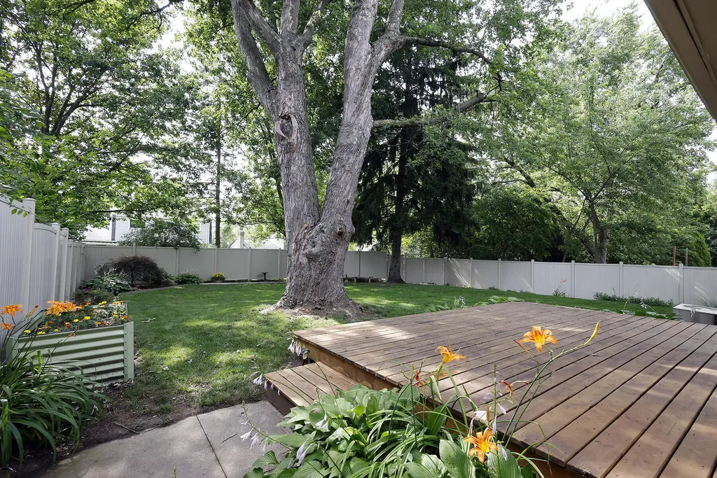 40 Colony Court Ypsilanti Charter Township MI 48197