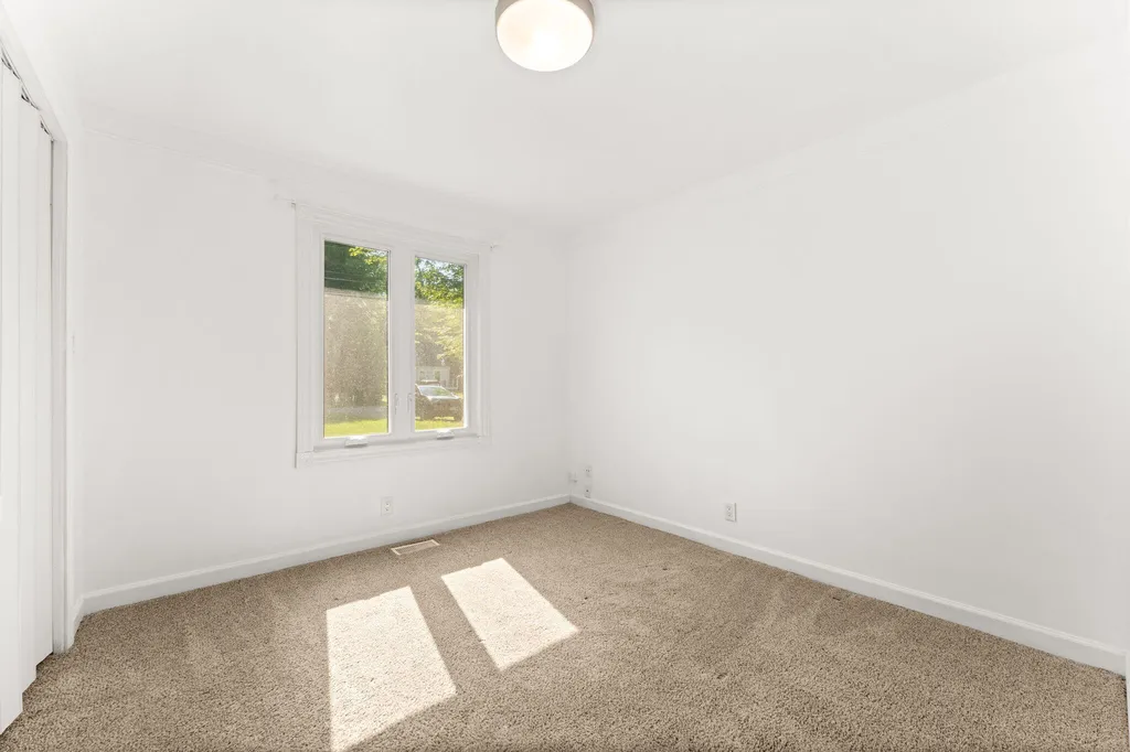 22475 Nancy Avenue Southfield City MI 48033