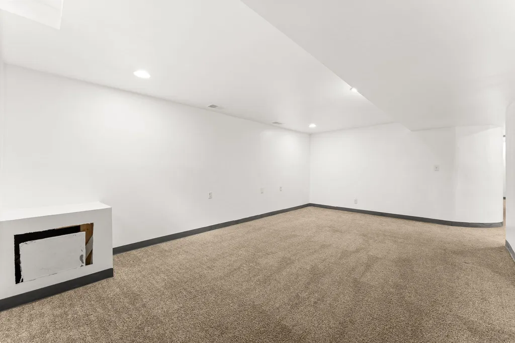 22475 Nancy Avenue Southfield City MI 48033