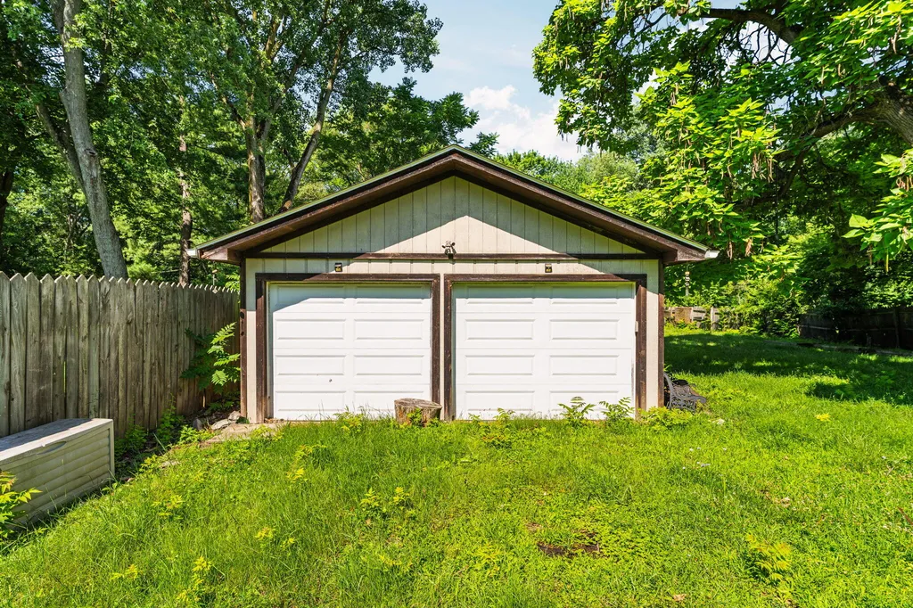 22475 Nancy Avenue Southfield City MI 48033
