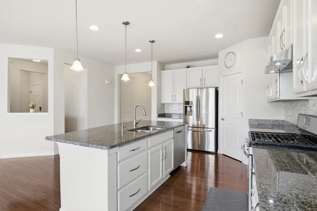 30169 Macintosh Lane Lyon Charter Township MI 48165