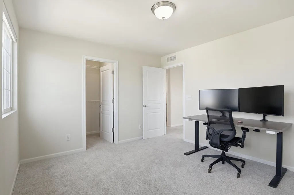 30169 Macintosh Lane Lyon Charter Township MI 48165