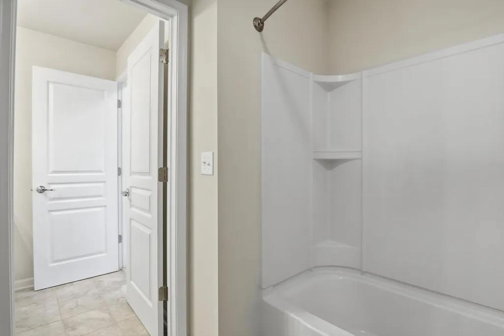 30169 Macintosh Lane Lyon Charter Township MI 48165