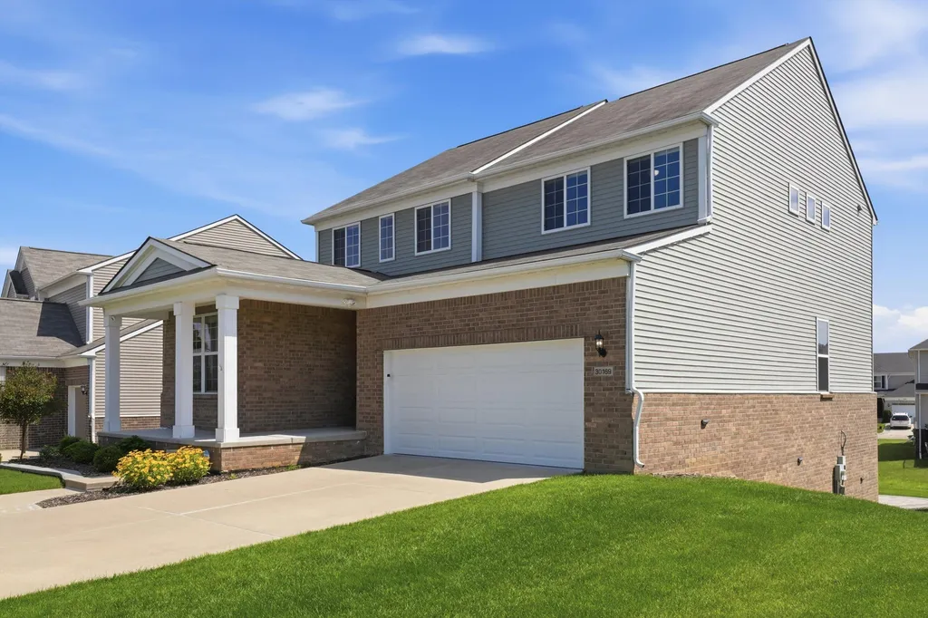 30169 Macintosh Lane Lyon Charter Township MI 48165