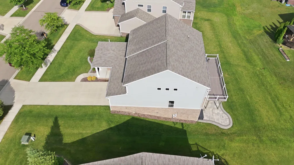 30169 Macintosh Lane Lyon Charter Township MI 48165
