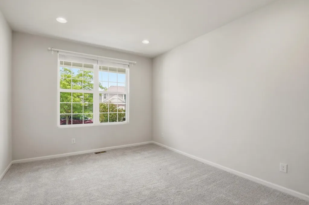 30169 Macintosh Lane Lyon Charter Township MI 48165