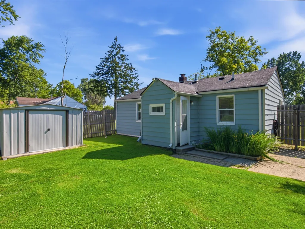2411 Wadhams Road Kimball Township MI 48074
