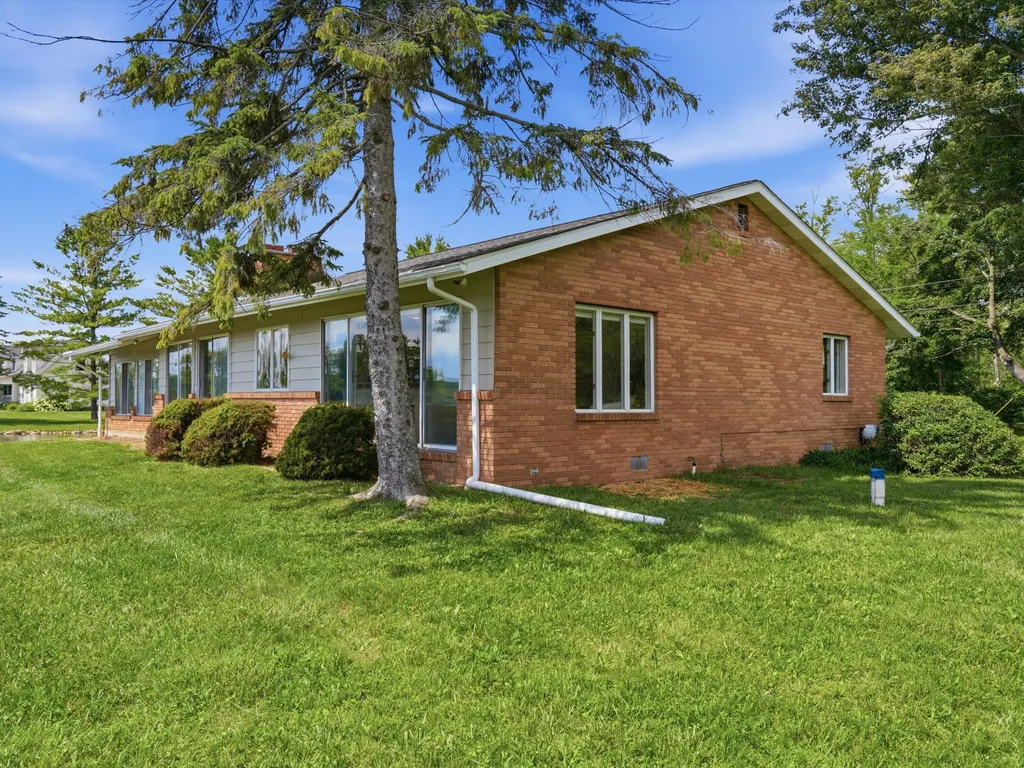 11243 Wynns Road Putnam Township MI 48169