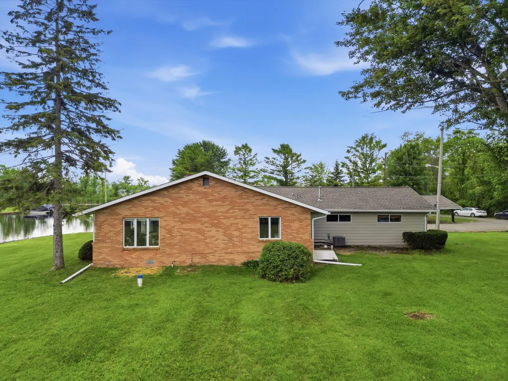 11243 Wynns Road Putnam Township MI 48169