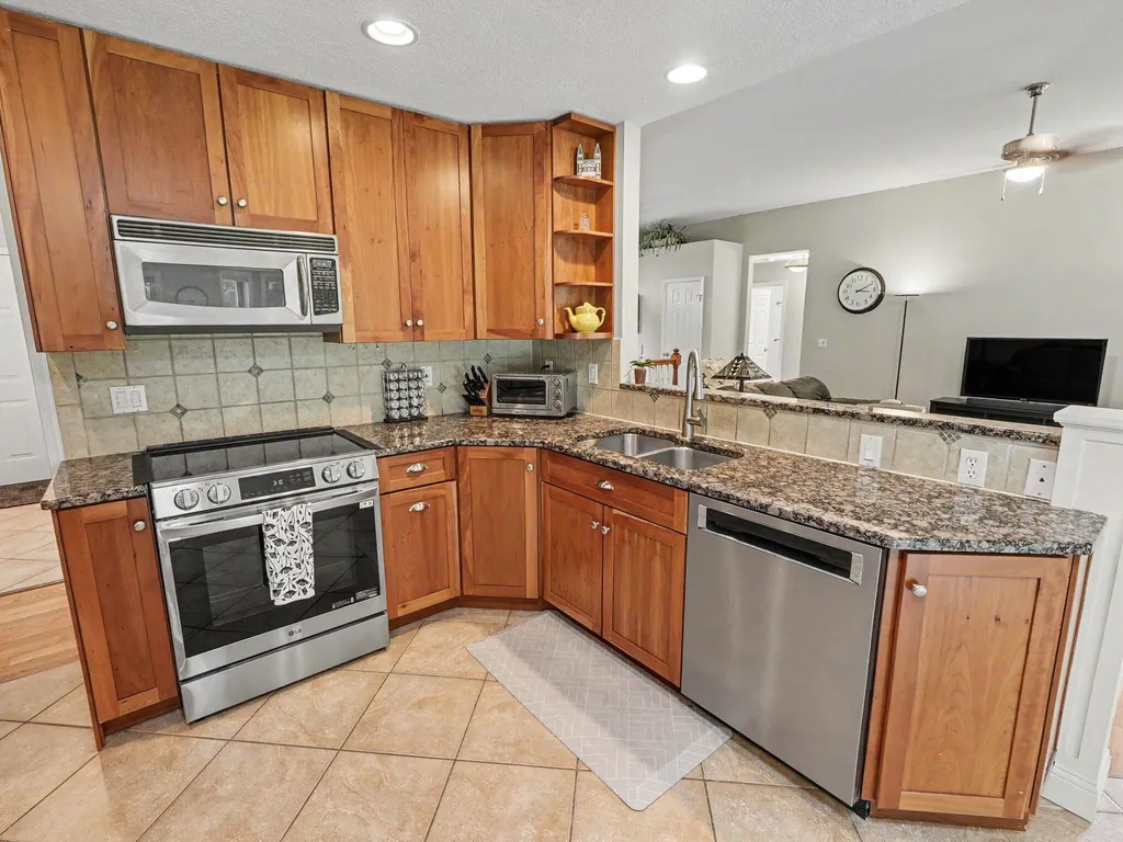 2258 Woodview Lane Pittsfield Charter Township MI 48108