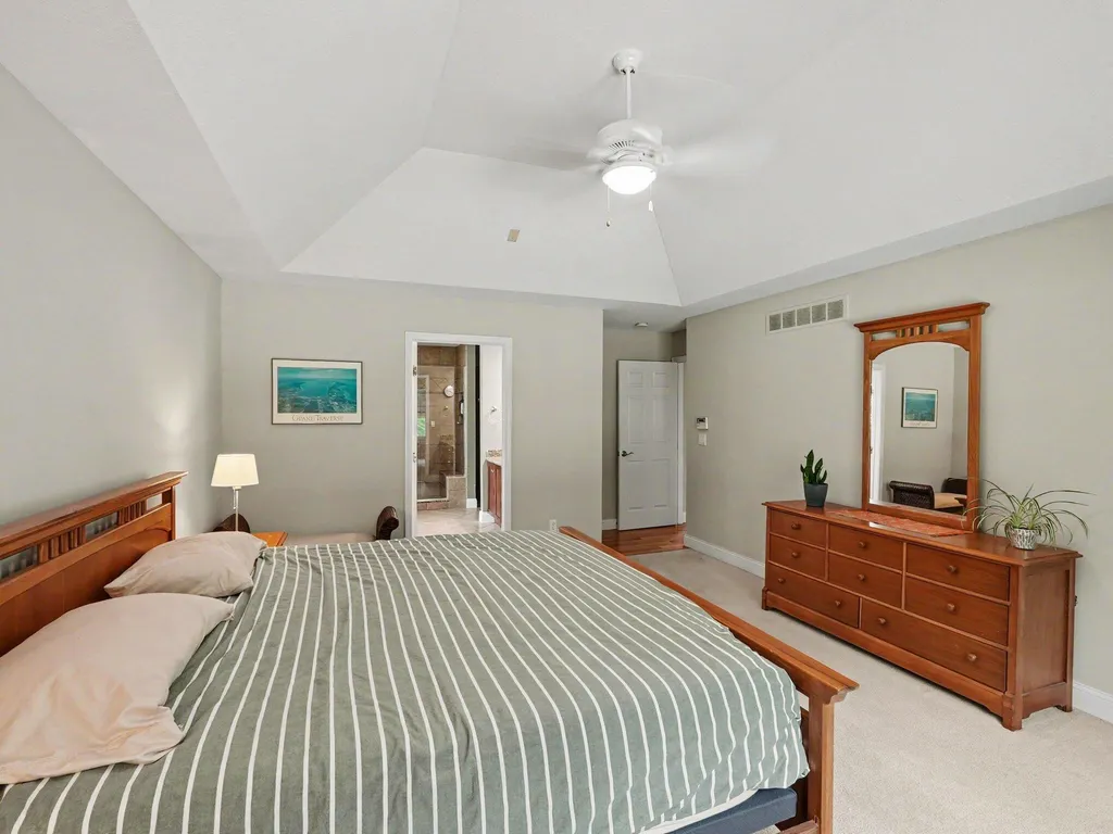 2258 Woodview Lane Pittsfield Charter Township MI 48108