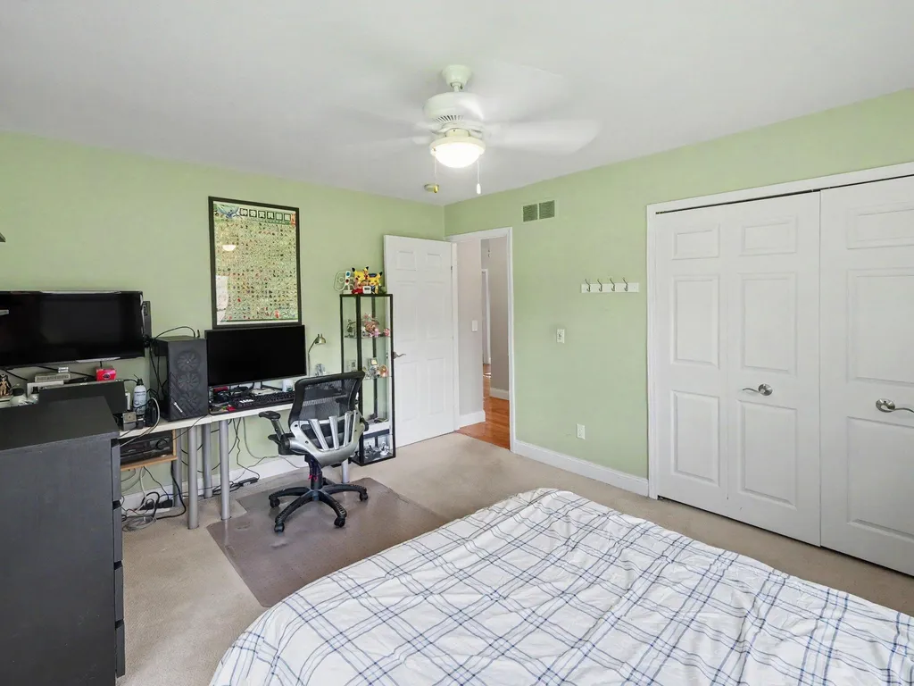 2258 Woodview Lane Pittsfield Charter Township MI 48108