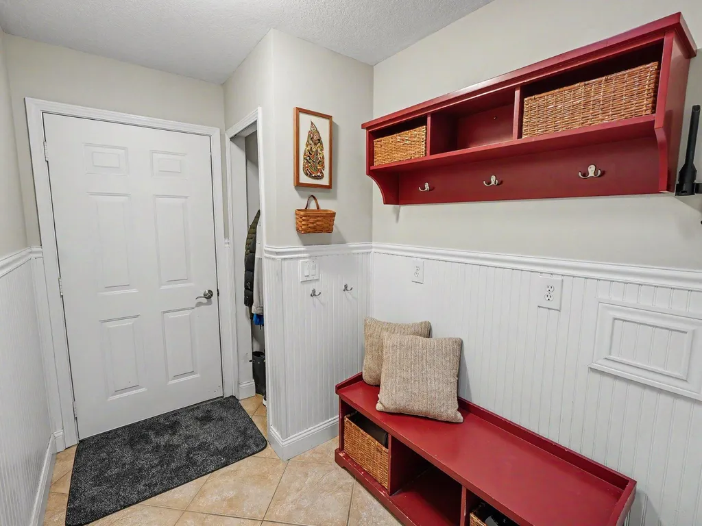 2258 Woodview Lane Pittsfield Charter Township MI 48108