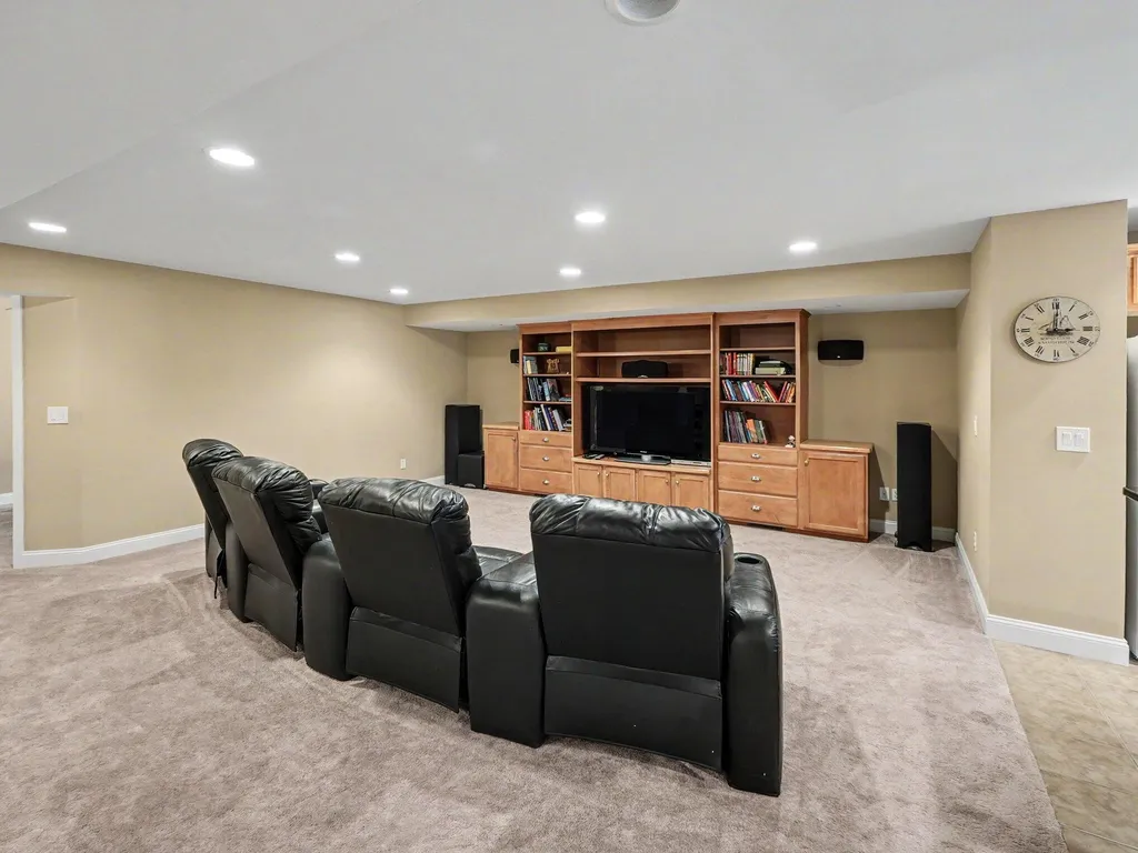 2258 Woodview Lane Pittsfield Charter Township MI 48108