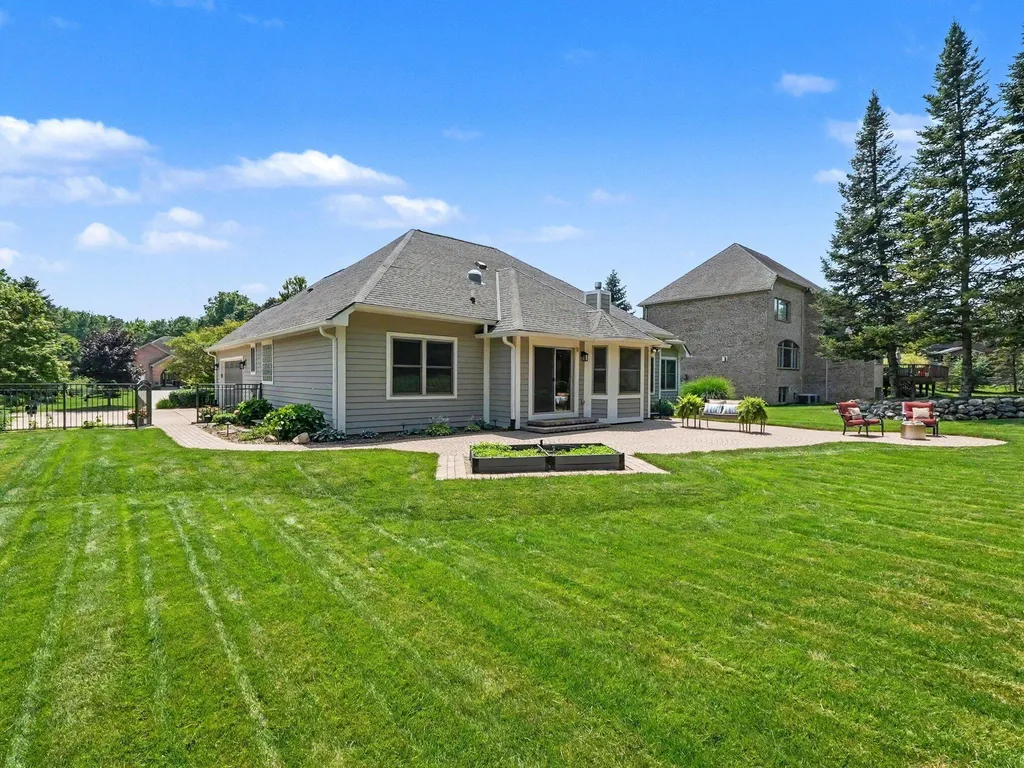 2258 Woodview Lane Pittsfield Charter Township MI 48108
