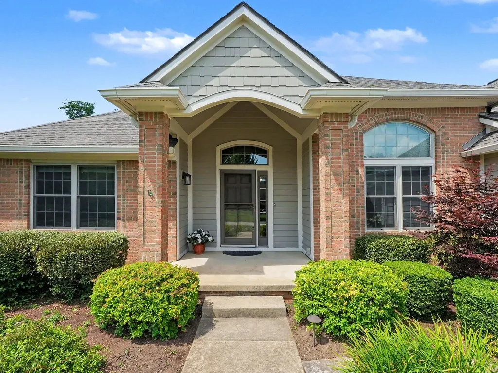 2258 Woodview Lane Pittsfield Charter Township MI 48108