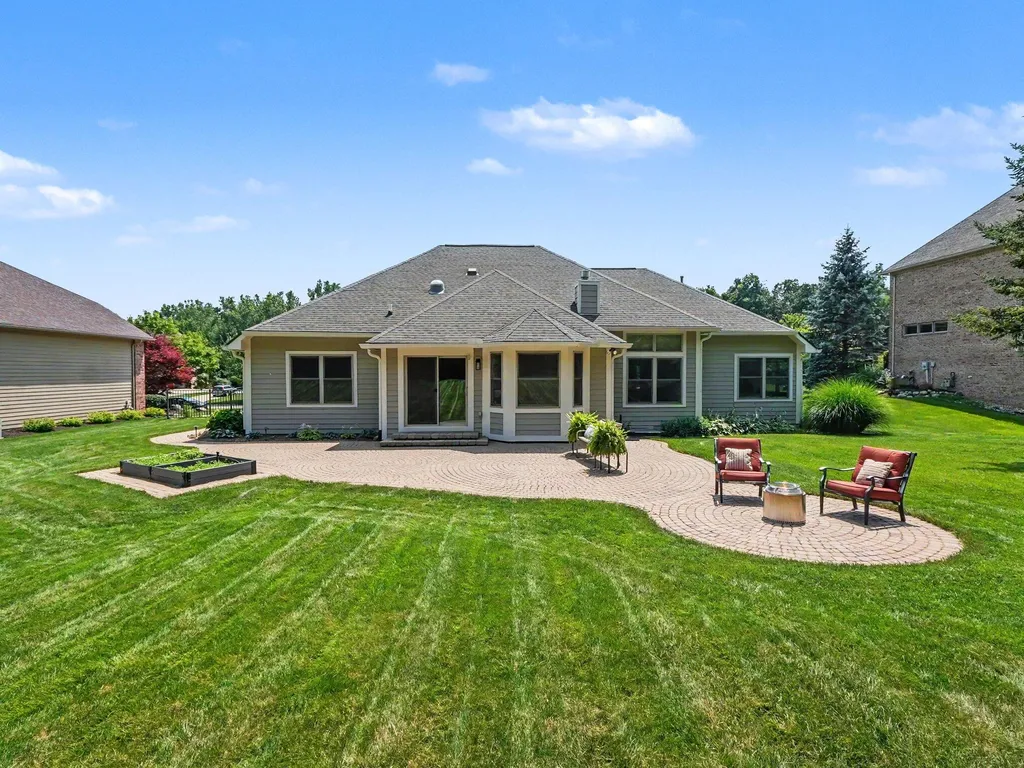 2258 Woodview Lane Pittsfield Charter Township MI 48108