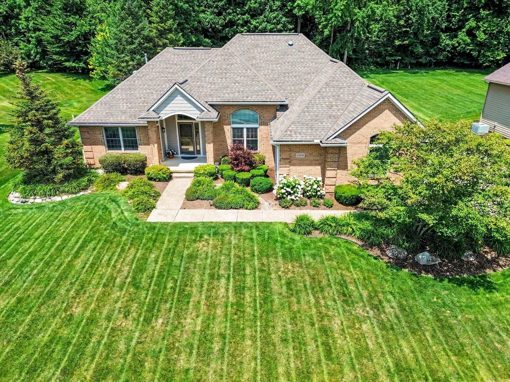 2258 Woodview Lane Pittsfield Charter Township MI 48108