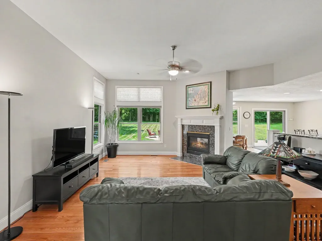 2258 Woodview Lane Pittsfield Charter Township MI 48108