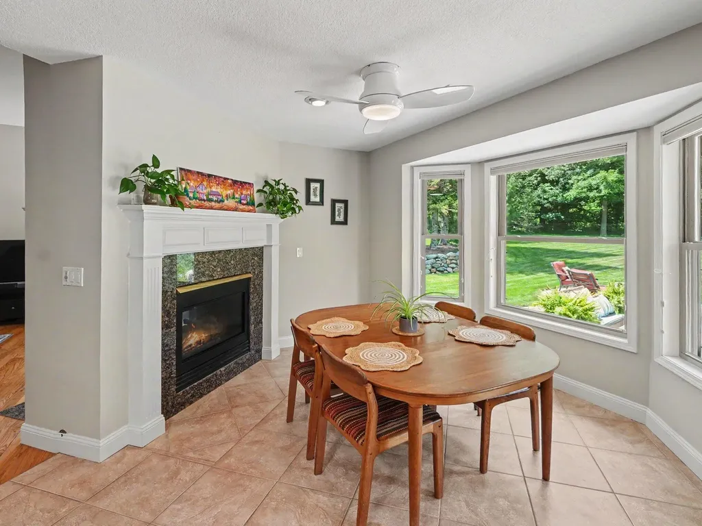 2258 Woodview Lane Pittsfield Charter Township MI 48108