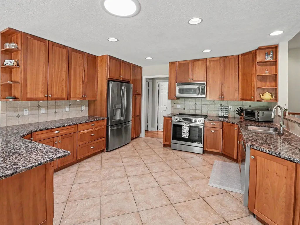 2258 Woodview Lane Pittsfield Charter Township MI 48108